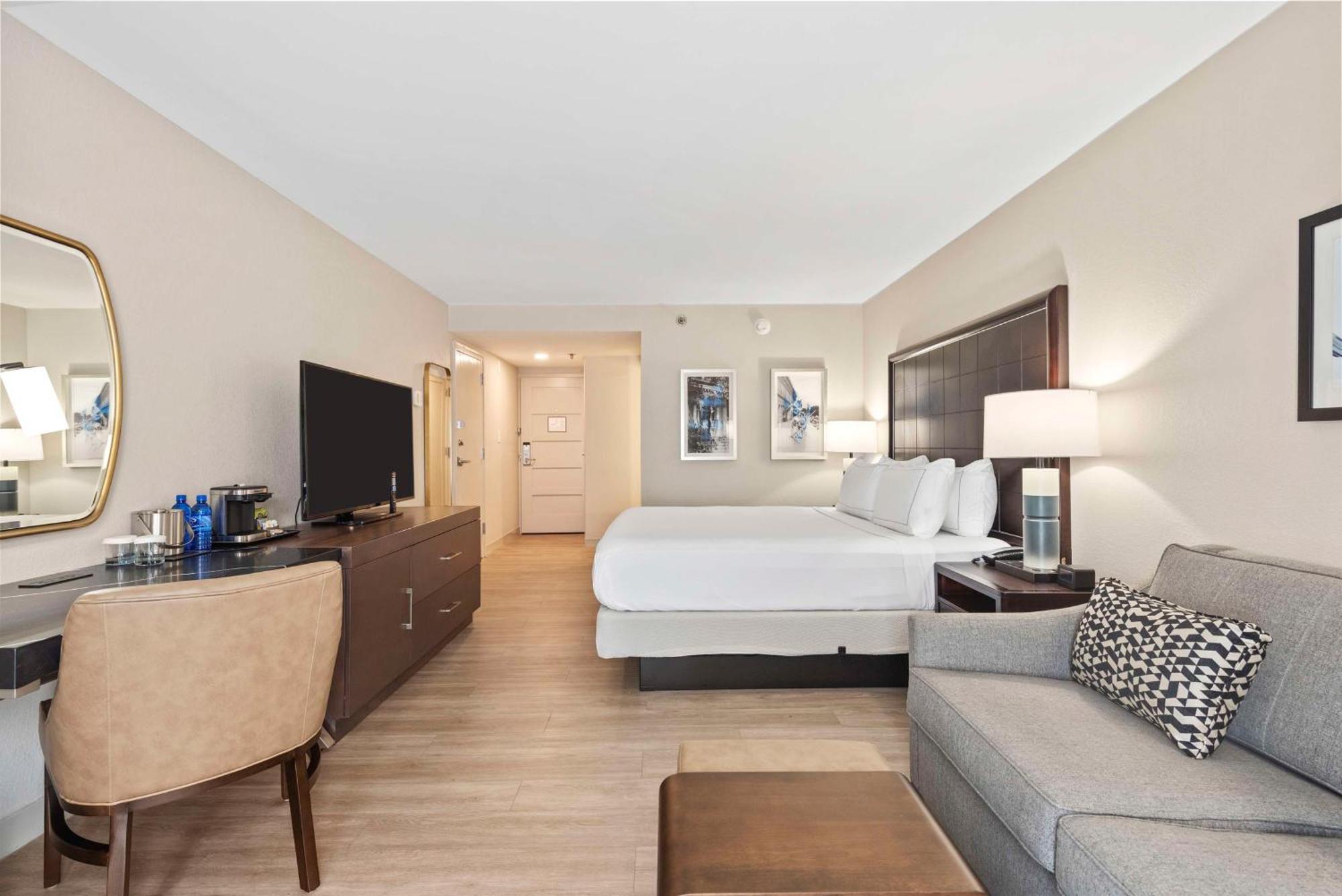 Doubletree By Hilton 4*